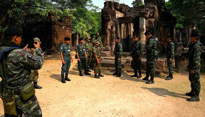 0万援助送到王毅当面对柬提出两个要求不朽情缘MG泰柬停火第二天中方200(图14)